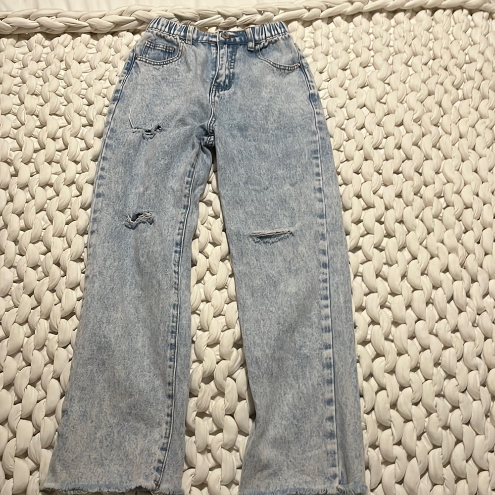 Light wash jeans